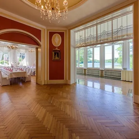 Seeschloss Szálloda